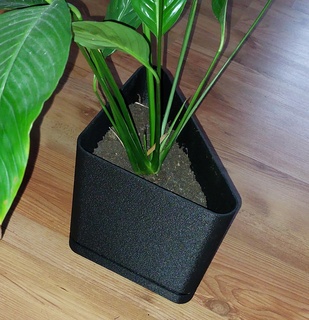 bitki tencere üçgen bitki tencere bitki saksısı 3d print model - Mito3D