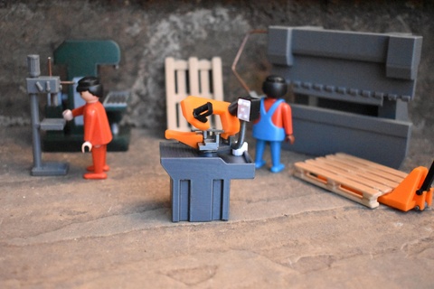 playmobil corte transversal Serra dioramas industrial 3d print model - Mito3D