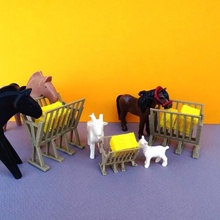 playmobil besleyici oyun yemlik hayvanlar yalak yemek güverte oyuncak 3d print model - Mito3D