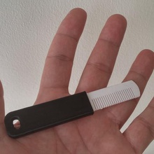 pocketeer key chain comb gadget peigne toilettage porte-cls 3d print model - Mito3D