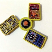 pokemon kartları spinner oyun 90s Antik kafese koymak sihirbaz kıpır gastly gengar hayalet avcı mewtwo kart rakamlar oyuncak 3d print model - Mito3D