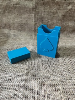 póker caja extraño burako juego Ron agujero letras tarjetas francés pika corazón trébol diamante 3d print model - Mito3D