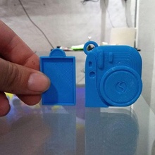 polaroid camera keychain art photo 3d print model - Mito3D