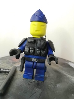 polizia gendarme crs gamba poliziotti sommossa Manutenzione ordine Francia 3d print model - Mito3D