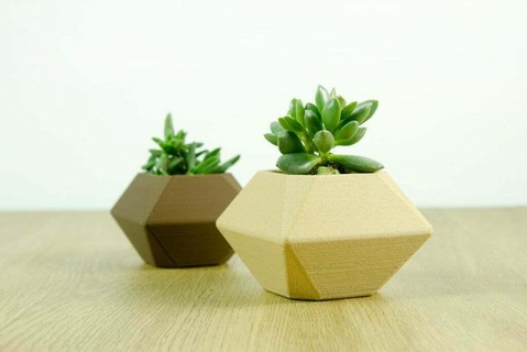poly planter bcn3d bcn3dsigma colorfabb corkfill flower vase lowpoly pot wood woodfill decor 3d print model - Mito3D