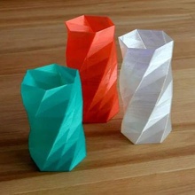 poli torcido vaso 3d print model - Mito3D