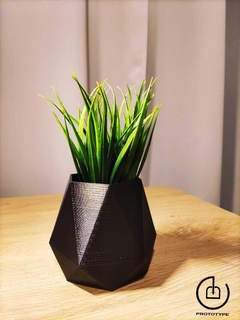poly vase design plant office organizer pen holder 3d print model - Mito3D