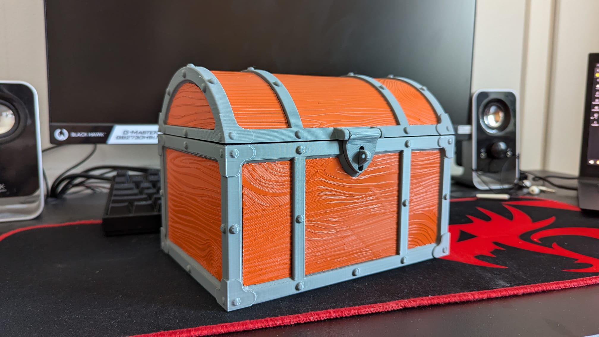 puerto royale grande caja tesoro cofre caso funda tarjetas organizador piratas caribe corsar negro bandera cráneo huesos tablero juego tarjeta 3D print model - Mito3D