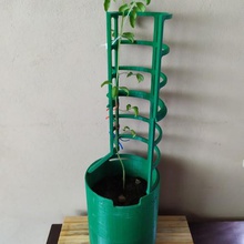 Topf-maceta vertikale home huerta hogar planta maceta pot 3d print model - Mito3D