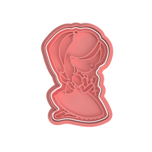 praying girl cookie cutter 3d print model - Mito3D