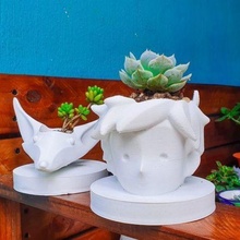 prince flowerpot 3d print model - Mito3D