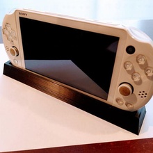 PS Vita schlank 2000 Stand Logo 3d print model - Mito3D