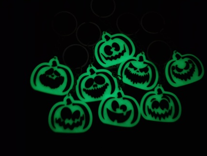 calabaza llaveros haz Víspera Santos vela ligero evento jackolantern decoración llave fluorescente monstruo llavero horror 3d print model - Mito3D