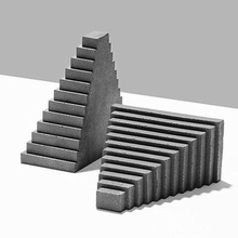 Pyramide Buch Stand 3d print model - Mito3D