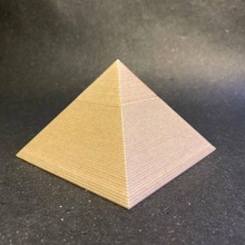 pyramide boîte architecture porcin banque temple équipement argent scatola engrenages conception 3d print model - Mito3D