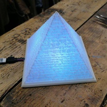 piramit litophane lamba ev yatak odası dekor dekorasyon 3d print model - Mito3D