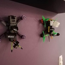 quad drone de montage mural jeu le mont quadricoptère support r c véhicules 3d print model - Mito3D