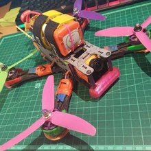 quadfrontbumper jogo rc veículos tpu quadcopter eachine x220 assistente 3d print model - Mito3D