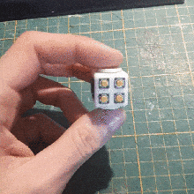 qubic clicker Jeux bouton jouet loisir doigt 3d print model - Mito3D