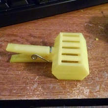 queen bee catcher tool hand tools honeybee clothespin beekeeping 3d print model - Mito3D