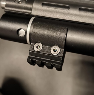 barandilla botella abrazadera pcp rifles 28 32mm picatinny adaptador bípode 3d print model - Mito3D
