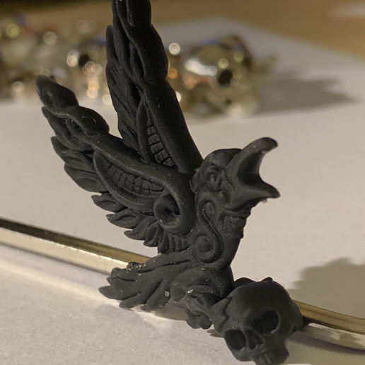 raven jewelry animal skull pendant 3D print model - Mito3D