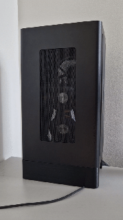 Razer coeur verticale supporter chromé GPU egpu minimal fonctionnel portable 3d print model - Mito3D