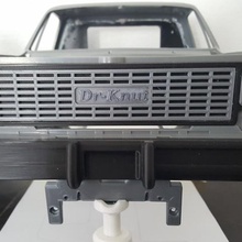 rc4wd chevy blazer parrilla delantera logo juego dr-knut rastreador escarificador camión coche frente la el logotipo chevrolet trailfinder-2 tf2 3d print model - Mito3D