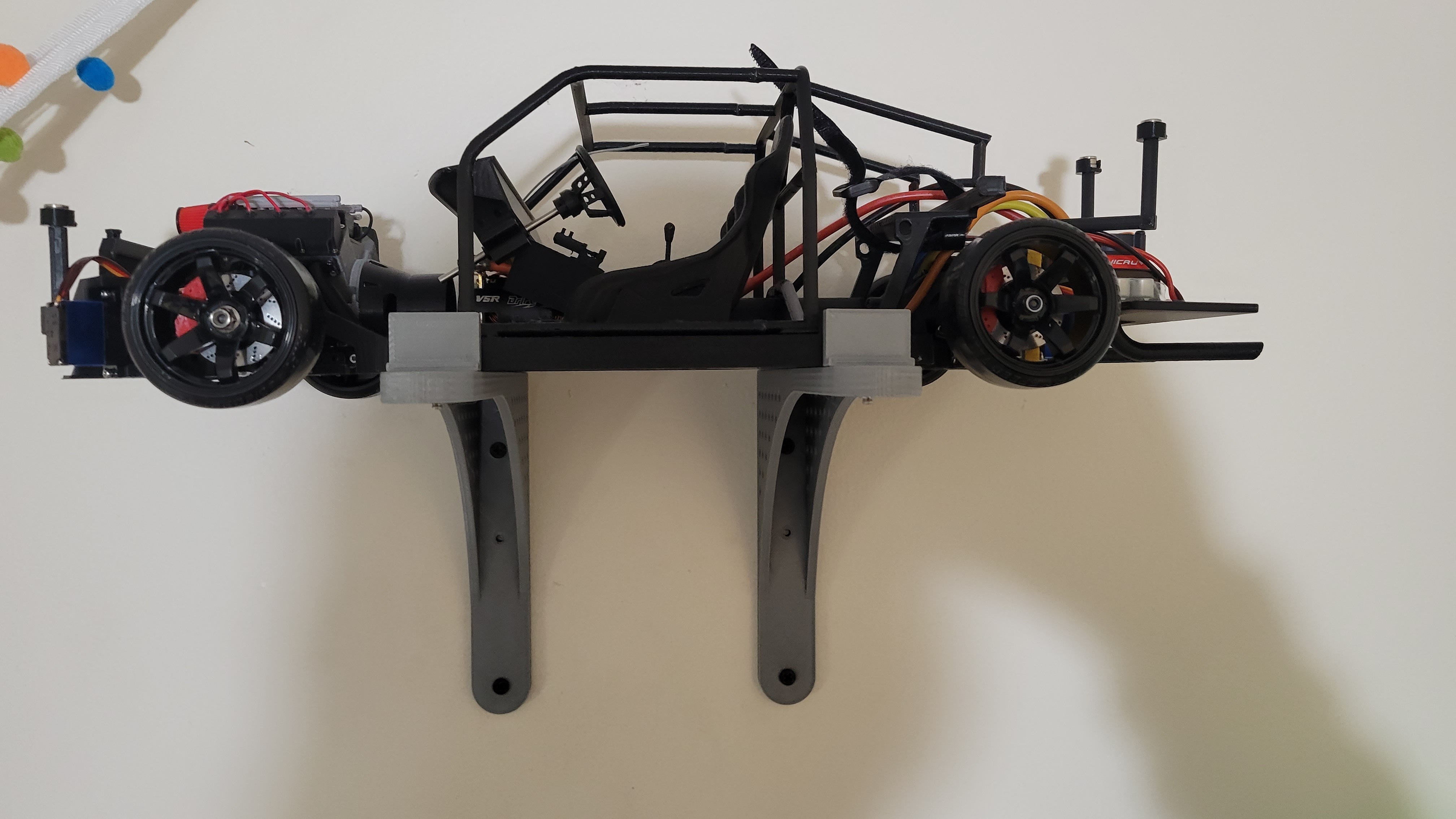 rc coche vehiculo ajustable pared monitor estante soporte 3D print model - Mito3D