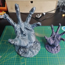 realistisch Zombie Hand Kunst Halloween unheimlich Grusel gruslig Blut 3d print model - Mito3D