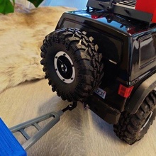 redcat gen7 everest spare tire mount game rc vehicles 3d print model - Mito3D