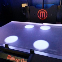 replicator 2 plataforma de pernas-de-pau ferramenta Impressora 3d acessórios pés 3d print model - Mito3D