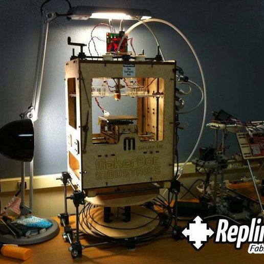 reprap filamento mandrino openscad bobina pianale makerbot 3D print model - Mito3D