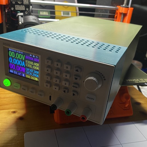 riden rd6006 Stromversorgung Fall tool computer-fan die elektrische Verkabelung Gehäuse für Elektronik Sicherungshalter fusion 360 iec-Stecker led-Netzteil Steckdose Netzteil decken vent Lüftungsöffnungen Werkzeug-Halter-Boxen 3D print model - Mito3D