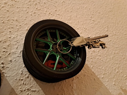 jante mur clé monter porte clés organisation voiture pneu frein brembo 3d print model - Mito3D