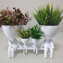 Robert plante vase planteur famille mère enfant père 3d print model - Mito3D