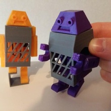 Roboter Spielzeug Mörder Platz 3d print model - Mito3D