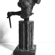 Vampiro fracasso fêmea assassino diorama fantasia armaduras punhal espada masmorra estátua Admirador arte 3dart sla resina 3dprint 3d print model - Mito3D