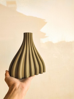roots vase decor matt collection flower housedecor pot green 3d print model - Mito3D