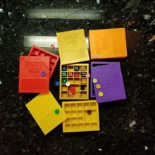 dadi rpg casella di carattere gioco giocattoli accessori da tavolo scatola stoccaggio meepleverse meeples meeple box 3d print model - Mito3D