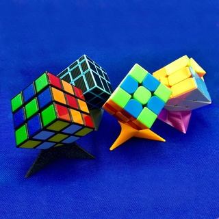 rubik's cubo tristanes estante soporte Cubo rubik 3d print model - Mito3D