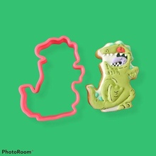 rugrats tommy crawl cookie cutter angelica carlitos lili lily phillie 3d print model - Mito3D