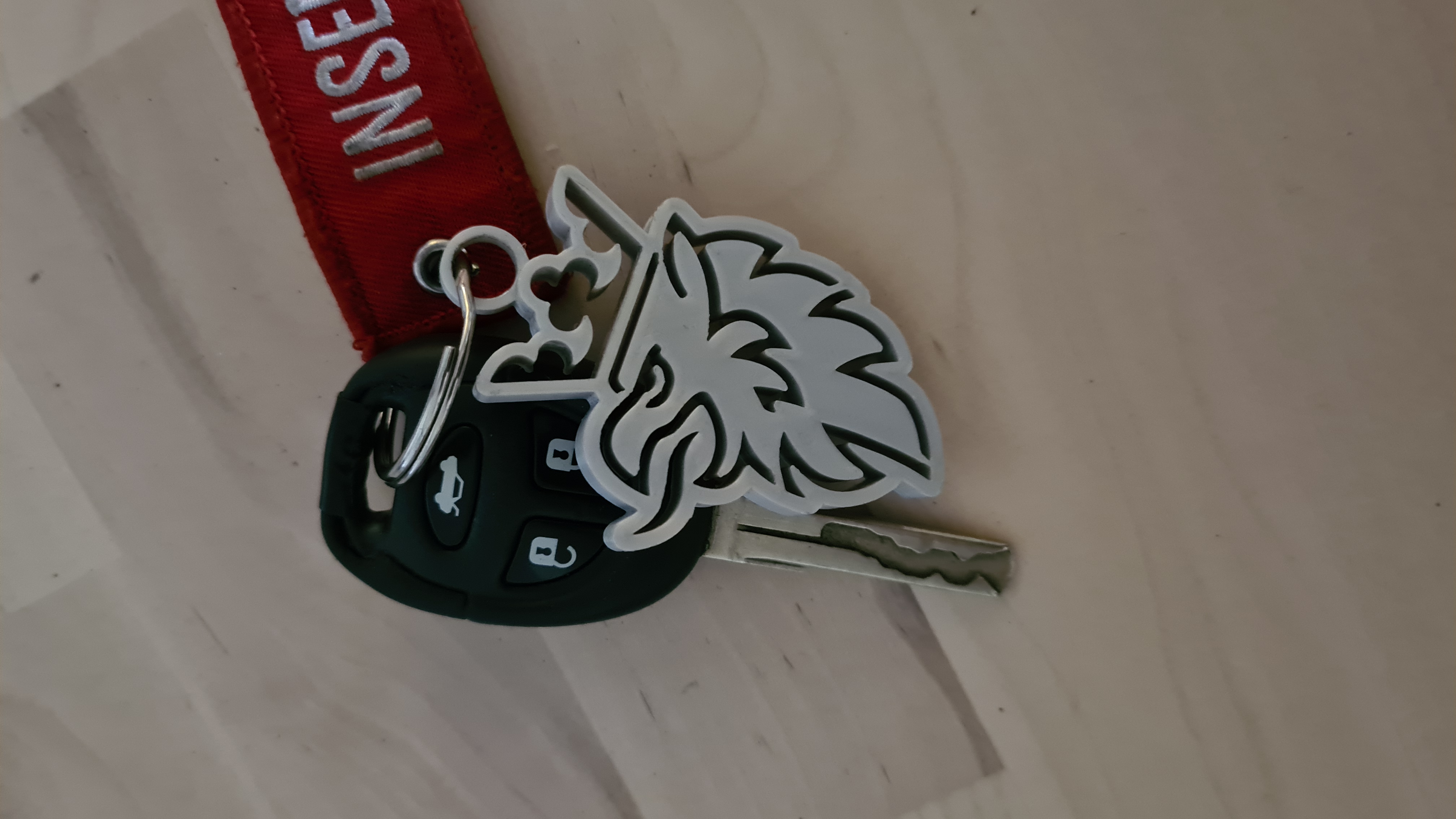 saab griffin keychain gryffin emblem key 3D print model - Mito3D