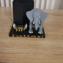safari pencil holder elephant support pencils 3d print model - Mito3D