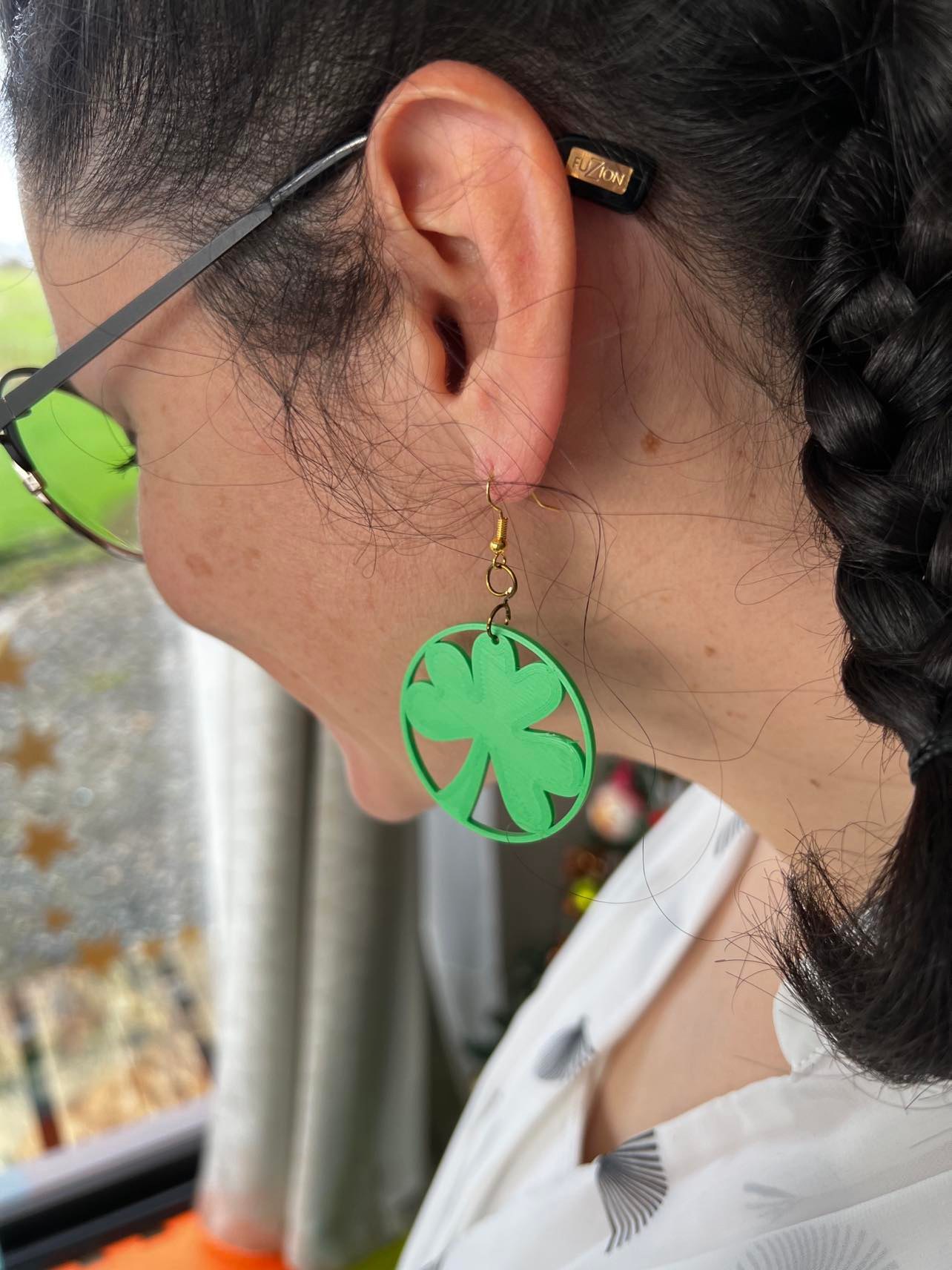 saint patrick earring loop pin jewelry pratrick 3D print model - Mito3D