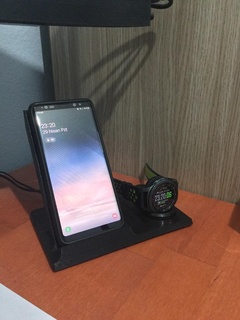 samsung note 8 gear s3 frontier wireless charger stand spigen f301w Gadget qi mobile_phone 3d print model - Mito3D