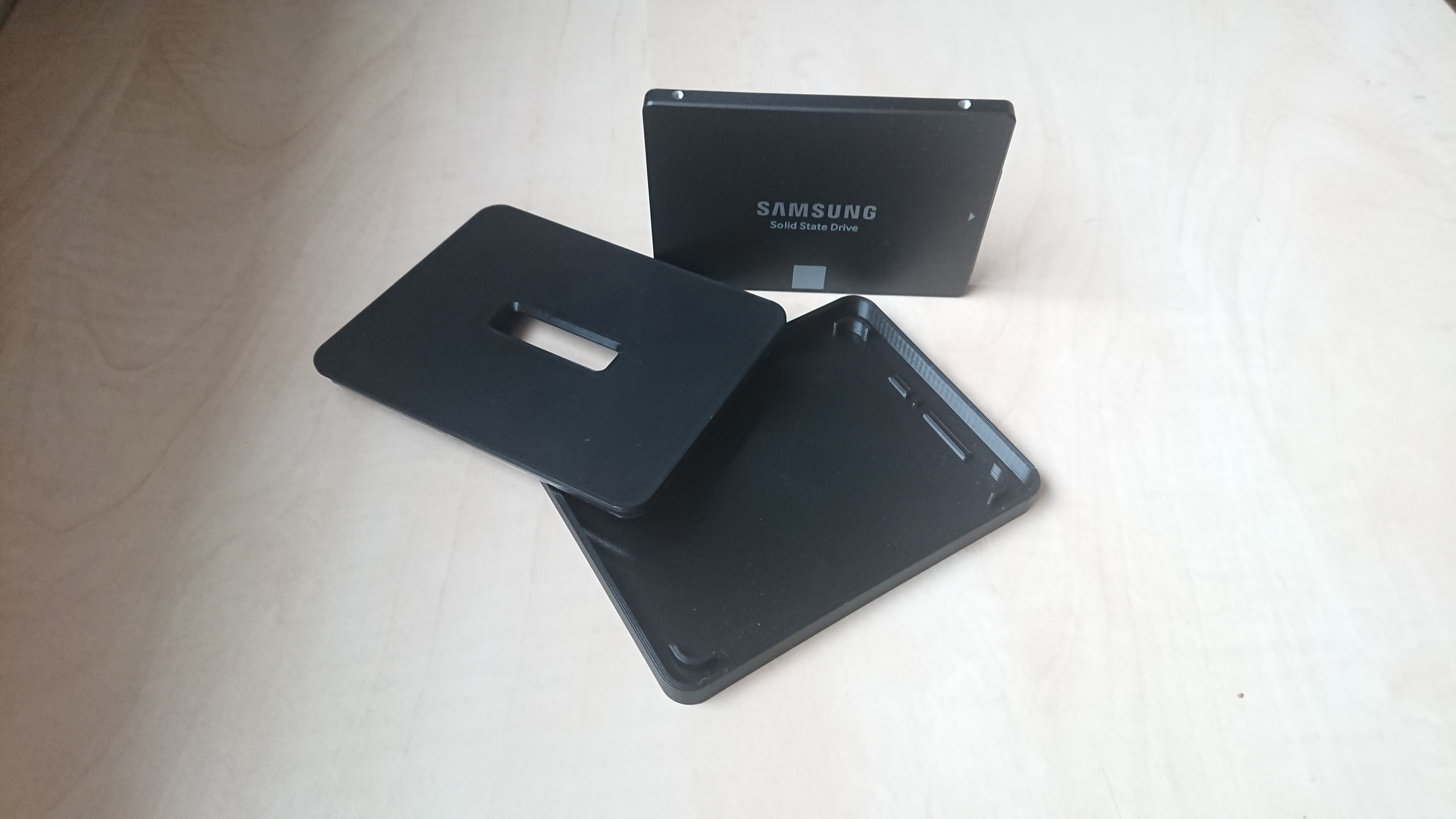 samsung ssd disk Kutu koruma koruyucu pc bilgisayar kolay 3D print model - Mito3D