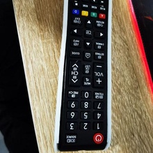 Samsung tv Fernbedienung Regler Fall Mantel Gadget lle vernbedinung fernseher halt Verteidiger 3d print model - Mito3D