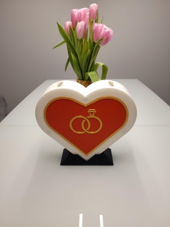 savings box - heart shape 3d print model - Mito3D