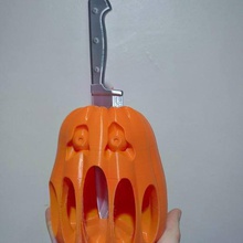 screaming pumpkin home decor knife halloween decoration 3d print model - Mito3D